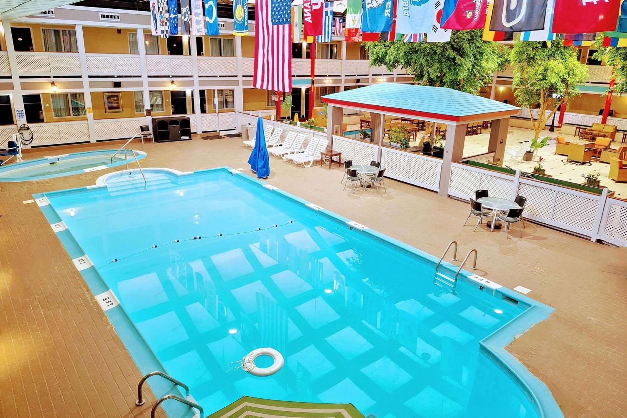 Travelodge By Wyndham Indianapolis Speedway エクステリア 写真